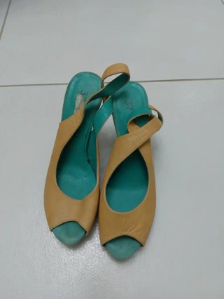 2 paia scarpe tacco Bata & Extyn