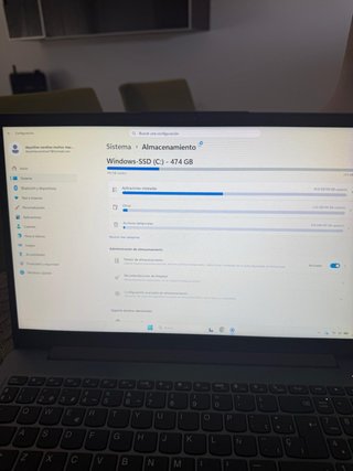 Ordenador portátil Lenovo gris