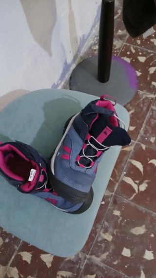 Zapatillas niña azul y rosa EUR 30