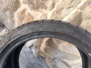 Bridgestone 215/40R18 89Y Neumático