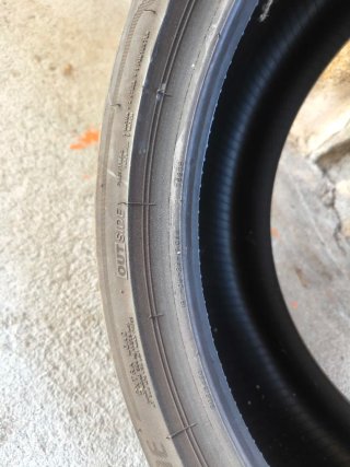 Bridgestone 215/40R18 89Y Neumático