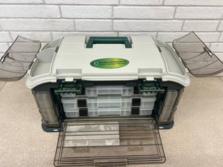 Caja de señuelos pesca barco currican aparejos
