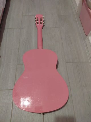 Guitarra española rosa para niña