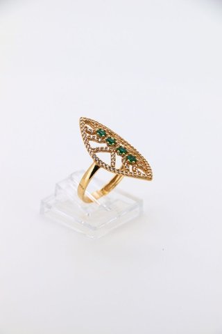 Anillo dorado con circonitas verdes