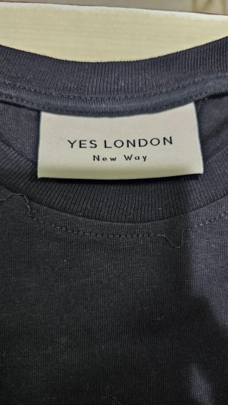 Set T-shirt nera Yes London + Pantaloncini