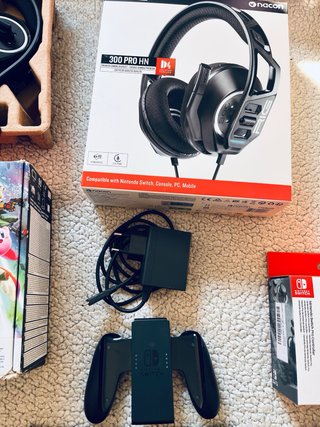 Nintendo Switch + Juegos y Accesorios