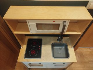 Cocina de juguete de madera