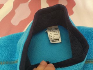 Forro polar azul con cremallera