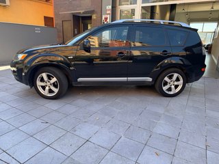 Mitsubishi Outlander 4X4 2.0 TDi 140CV 7 PLAZAS!!