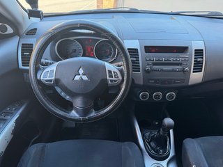 Mitsubishi Outlander 4X4 2.0 TDi 140CV 7 PLAZAS!!