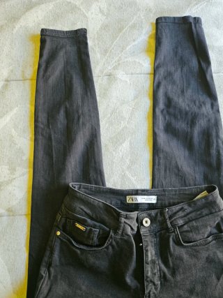 Vaqueros Zara negros