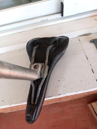 Tija y sillín bicicleta Selle Italia