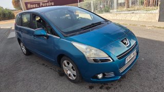 Peugeot 5008 2012