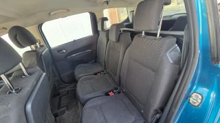 Peugeot 5008 2012