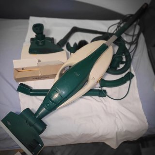 Aspirador Vorwerk Kobold 130 con accesorios