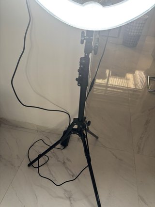 NEEWER Aro de Luz LED 18 + Trípode