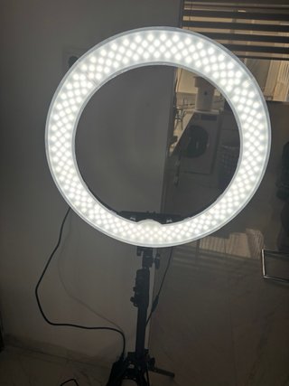 NEEWER Aro de Luz LED 18 + Trípode