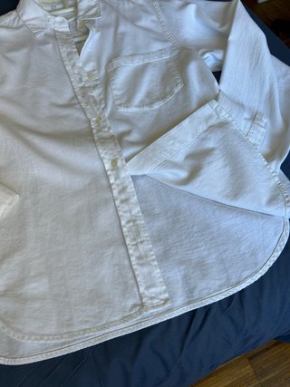 Camisa blanca de manga larga