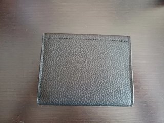 Tarjetero Negro con Herradura Plateada