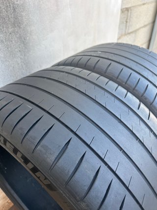 2x Michelin Pilot Sport 4S 285/35/20 104Y XL