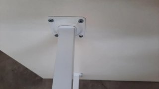 Mesa blanca melamina patas metálicas