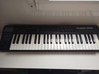 Alesis QX49 Teclado Controlador MIDI