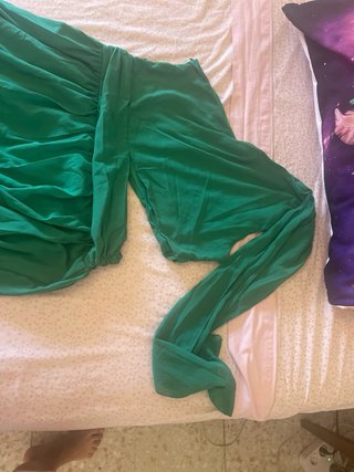 Vestido largo verde plisado talla L