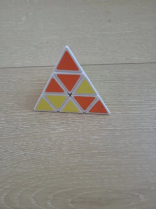 Pirámide de colores para niños