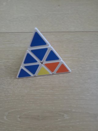 Pirámide de colores para niños