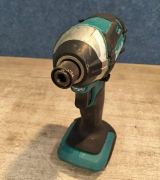 Atornillador de impacto 18V MAKITA DTD152