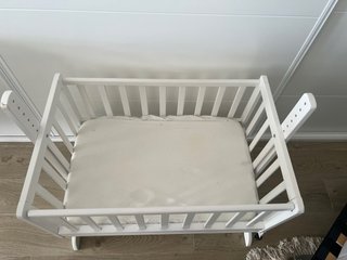 Minicuna de colecho blanca