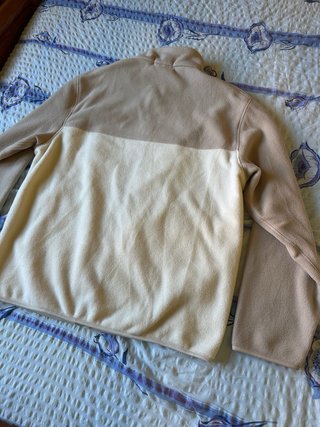 Polar Patagonia Beige y Blanco