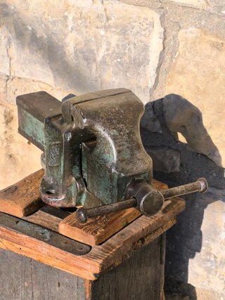 Tornillo de banco antiguo LIN- CON 15kg