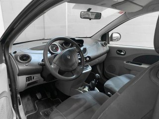 RENAULT TWINGO 1.2 Gasolina de 75CV 2007