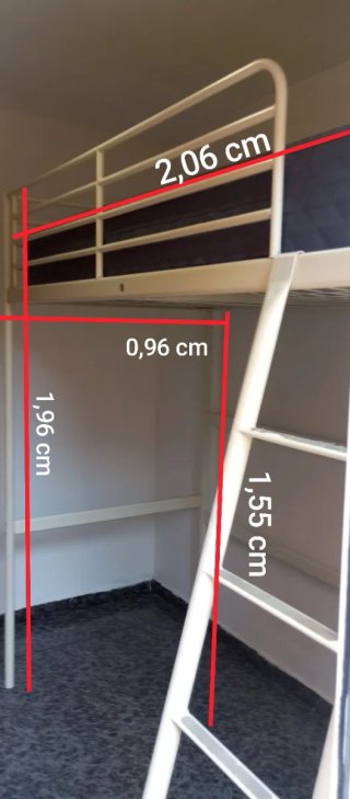Cama alta metálica con colchón