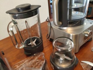 Procesador Kenwood + Batidora alta potencia