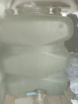 Barril 1000L con grifo