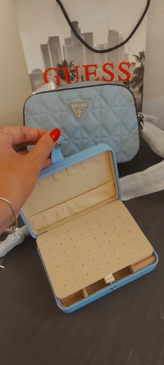 Borsa Guess trapuntata azzurra