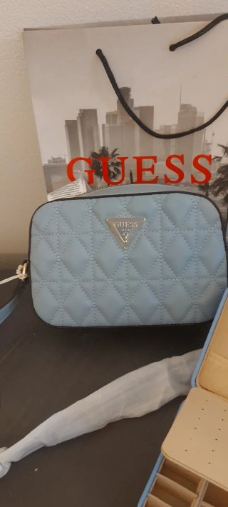 Borsa Guess trapuntata azzurra