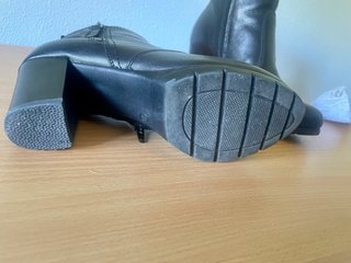 Botines de piel Camila's tacón