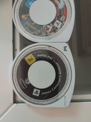 Consola PSP Sony Negra + 5 Juegos