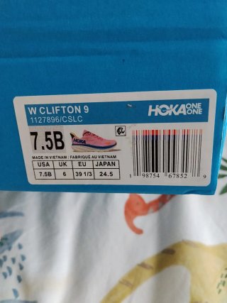 Hoka Clifton 9