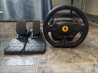 Volante Ferrari PC -o play  Nuevo