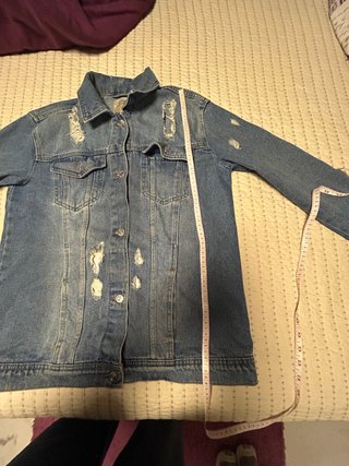 Chaqueta vaquera desgastada