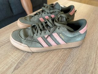 Adidas NORA Verde y Rosa