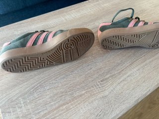 Adidas NORA Verde y Rosa