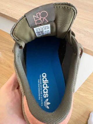 Adidas NORA Verde y Rosa