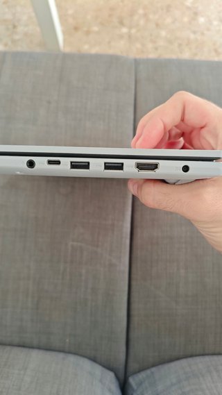 Asus VivoBook 15 OLED i7 24GB RAM 1TB SSD