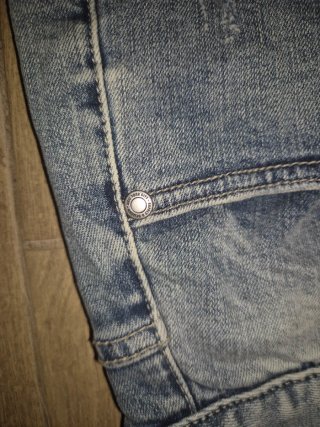 Pantaloncini jeans Supply & Demand strappati