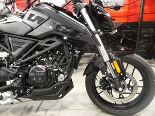 VOGE 125 R Negra
